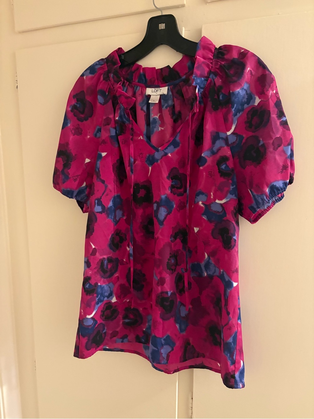 LOFT Fuchsia & Blue Floral Tie-Front Puff Sleeve Blouse